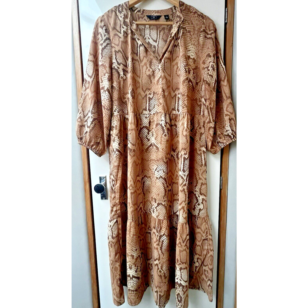 G by Giuliana Dress SZ M Serafina Tiered V-Neck Animal Print A-Line Above Knee